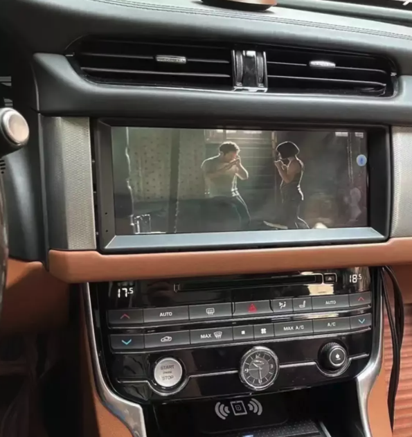 Installation autoradio 2 DIN Jaguar