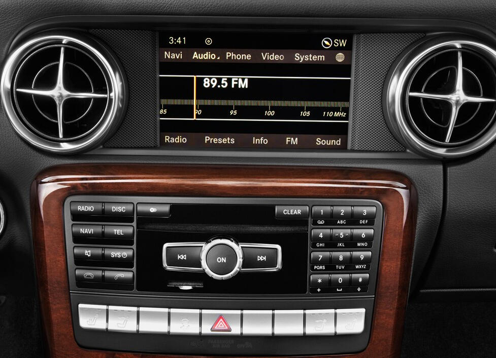 Мерс система. Car Audio Systems магнитола. Мерседес Бенц Audio 5 мощность. Car Audio System.